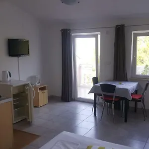 Viktor Apartman